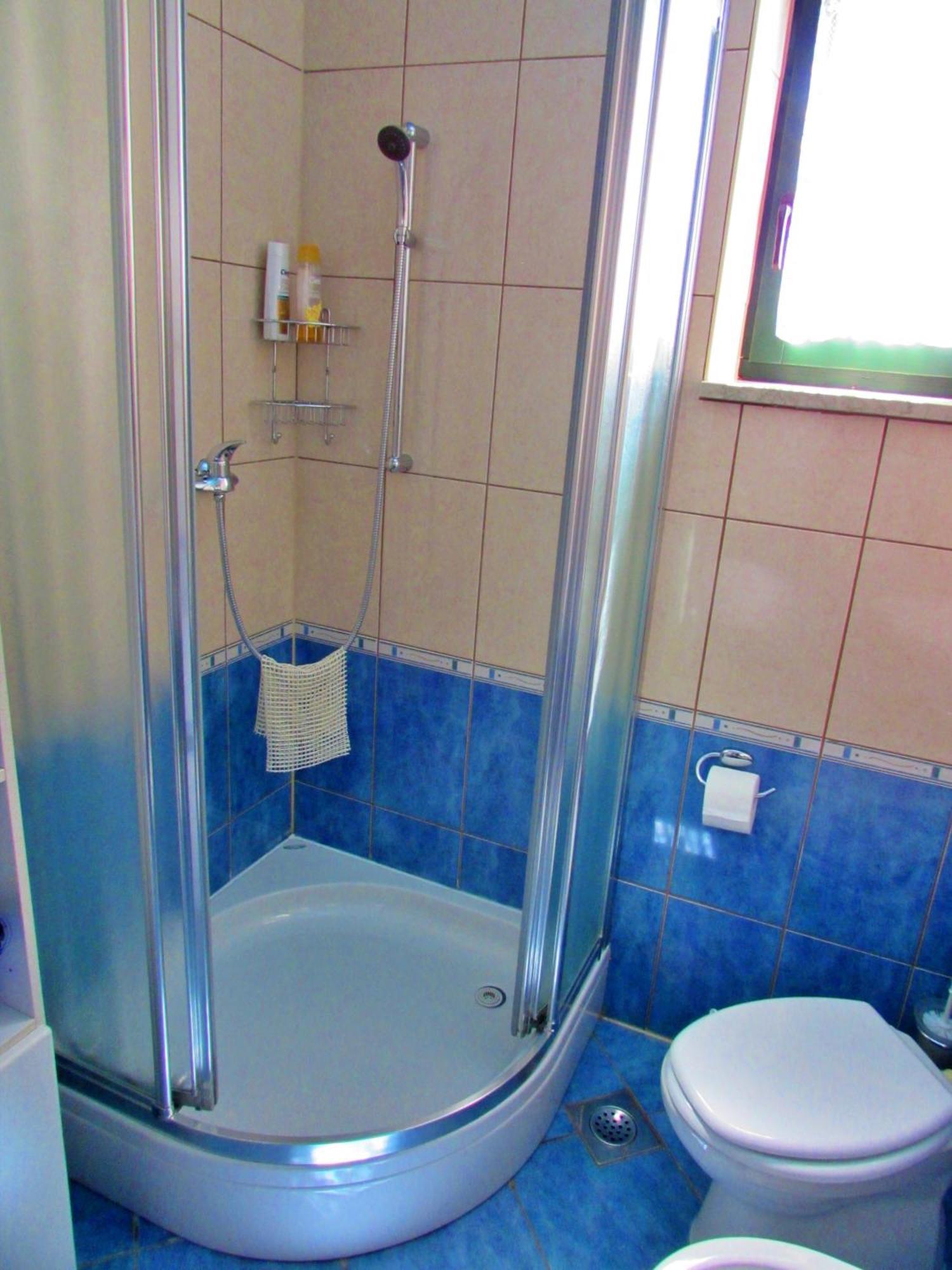 Apartmani Podobnik 克罗诺维察 外观 照片