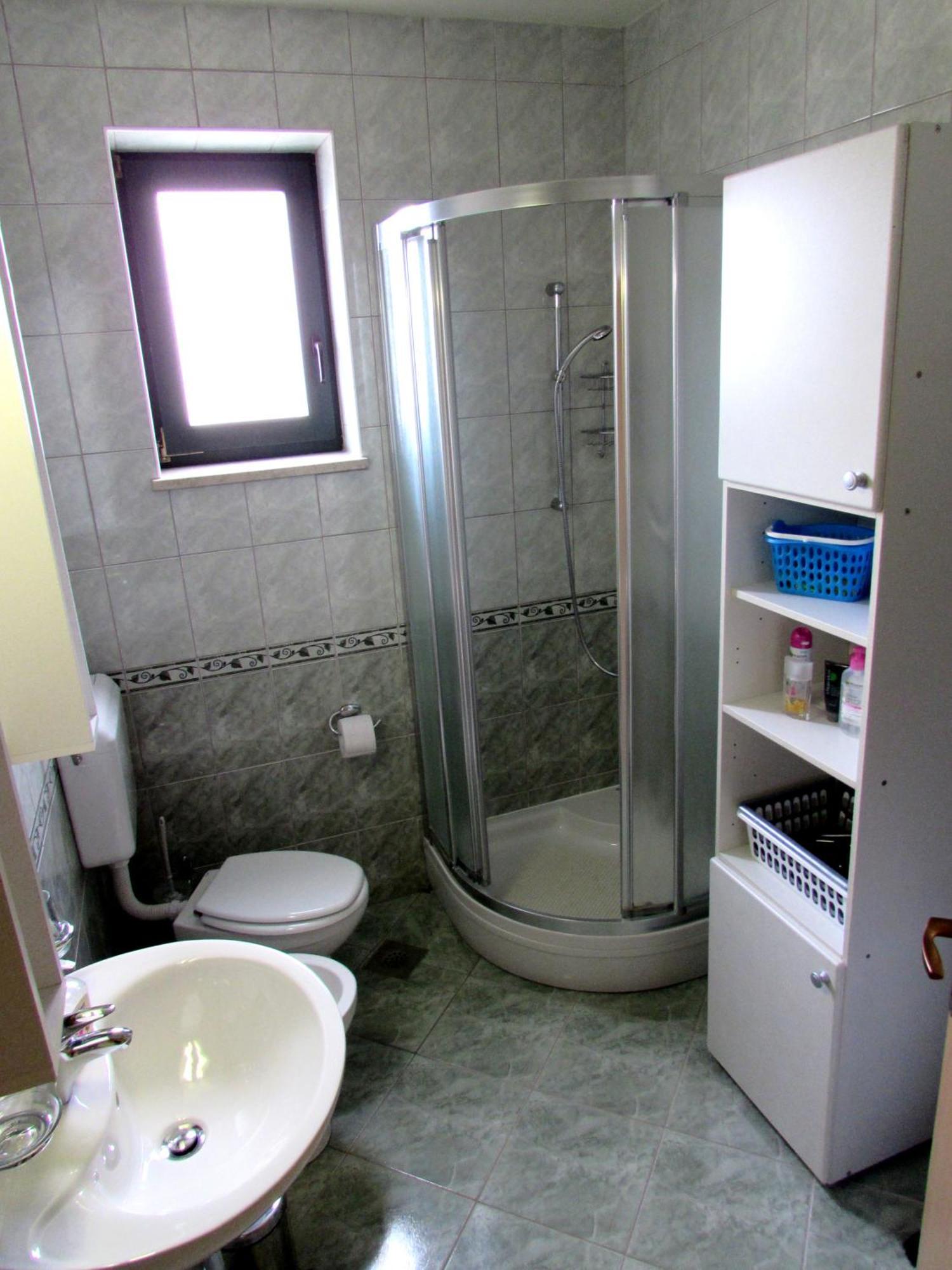 Apartmani Podobnik 克罗诺维察 外观 照片
